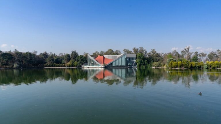 lago algo restaurante escribo de viajes